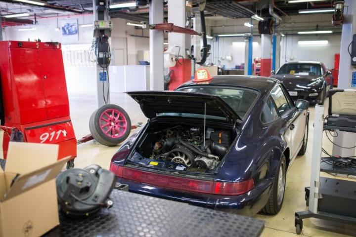 <p>Comment remplacer les amortisseurs de votre voiture ? Saint-Hubert</p>